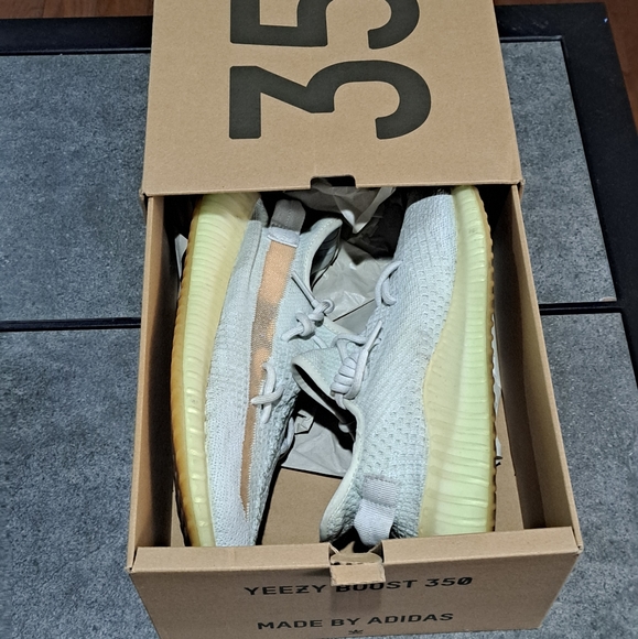 Yeezy Adidas Sneakers - Picture 10 of 10